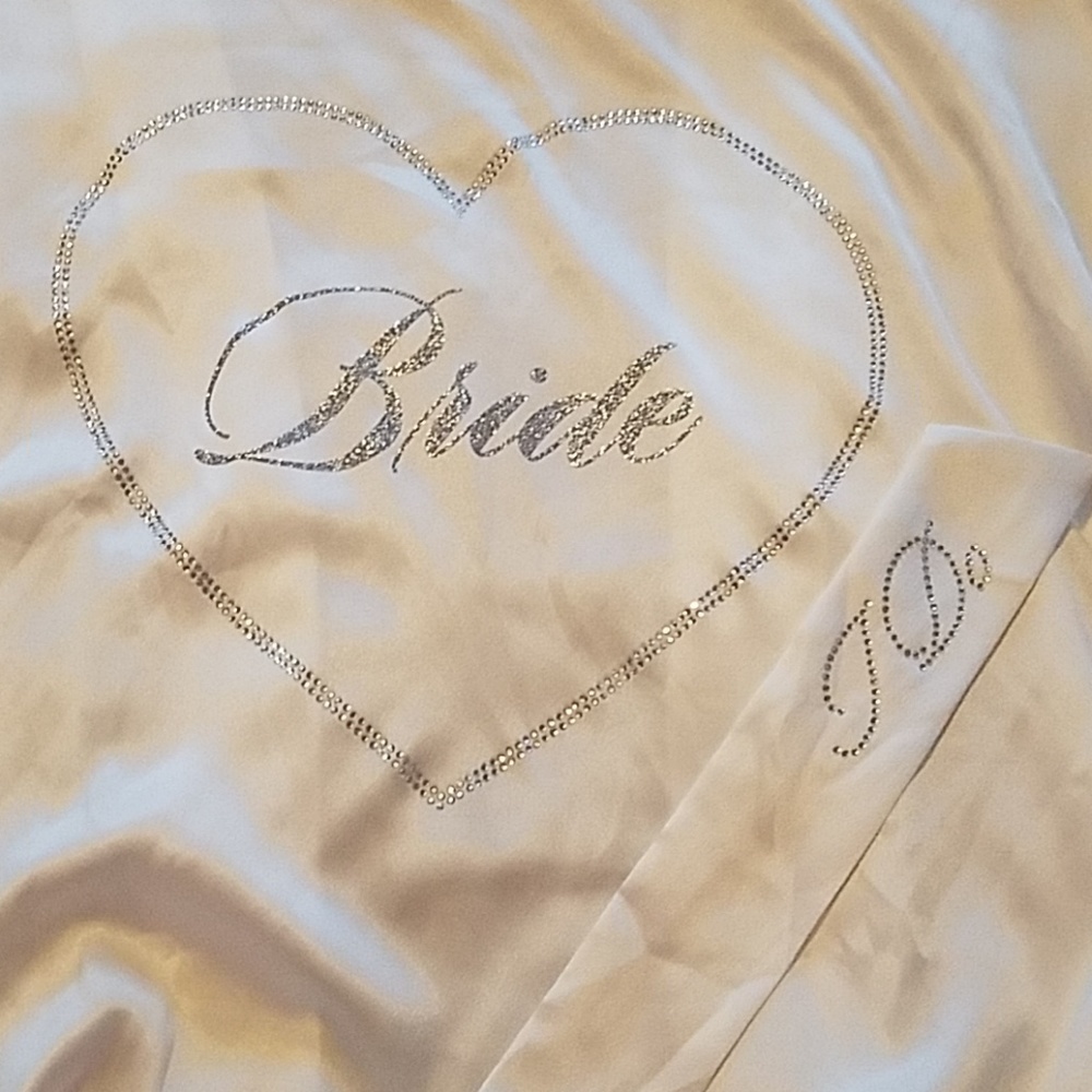 VS Bride Robe - Picture 4 of 4